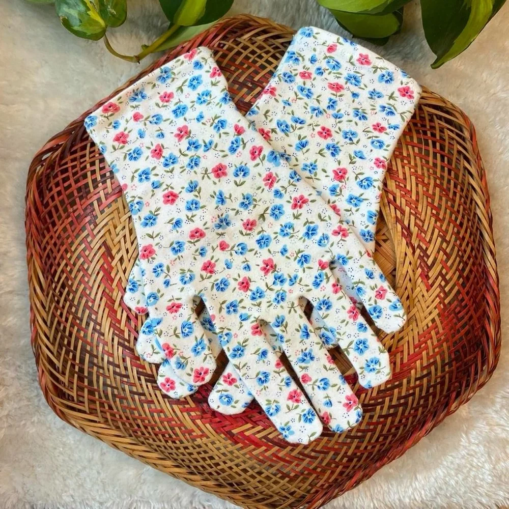 Vintage Floral Cottagecore Gloves